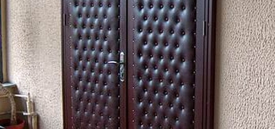 Фото дверей с искусственной кожей